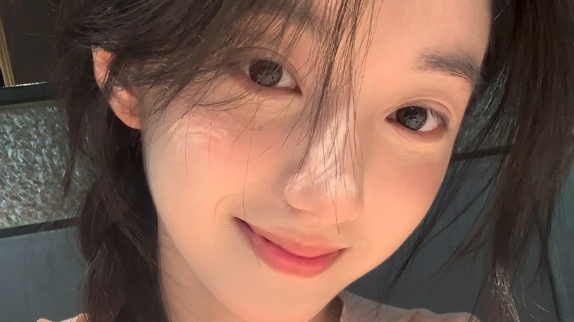 习近平主席《论教育》《习近平文化思想学习纲要》《近镜头：温暖的瞬间》繁体版在香港书展首发